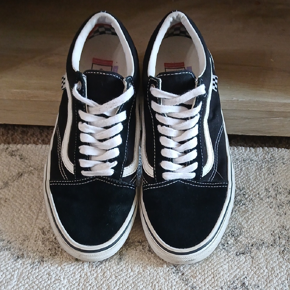 Vans Men's Classic Black and White Sneakers